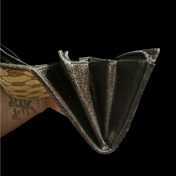 Gucci wallet with box - Picture 9 of 14